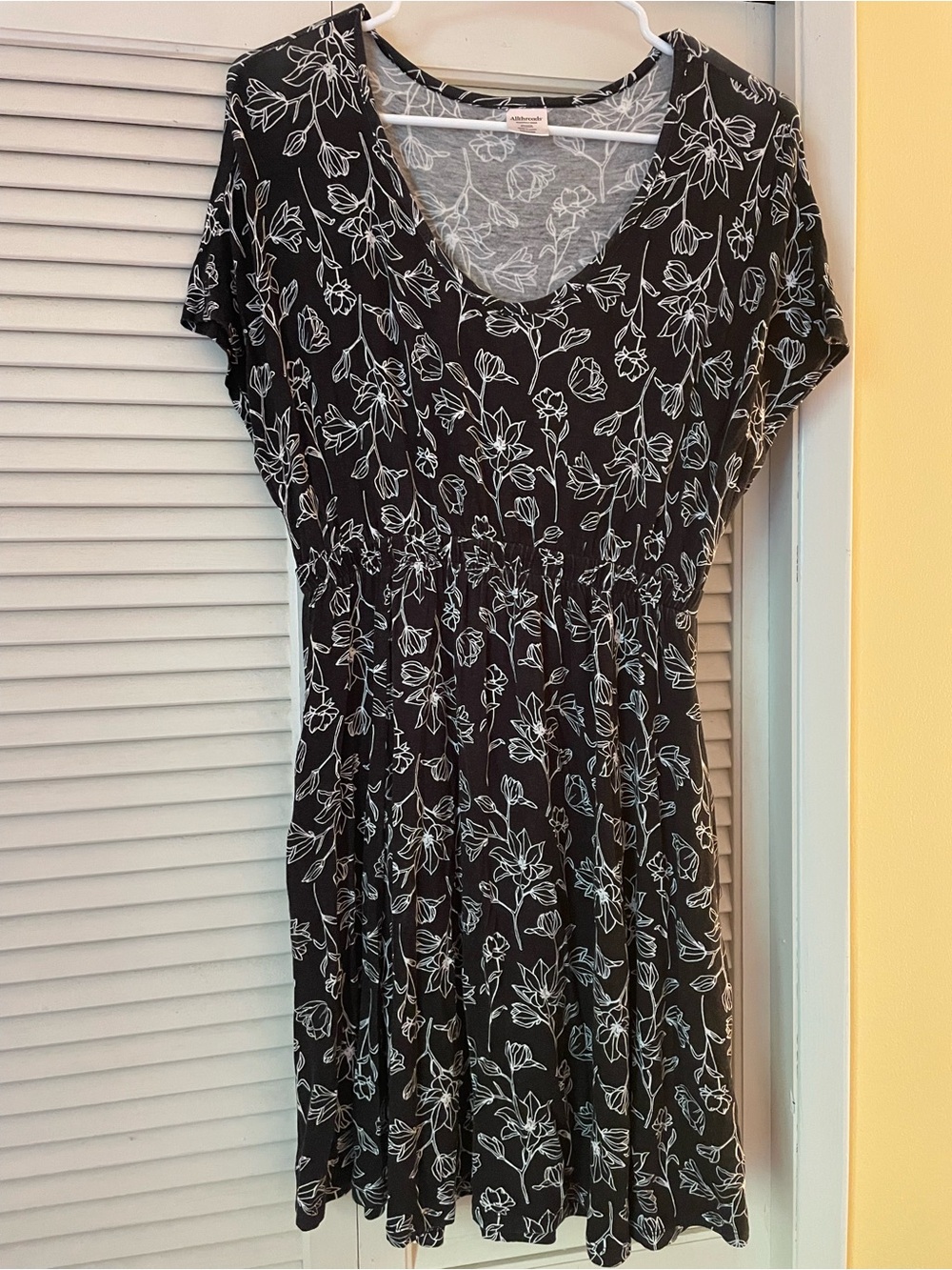 Black Floral V-Neck Gathered Waist Mini Dress